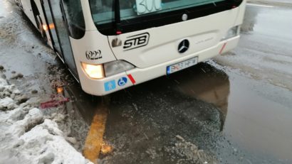 Până miercuri, autobuzele STB nu mai circulă pe linia de tramvai!