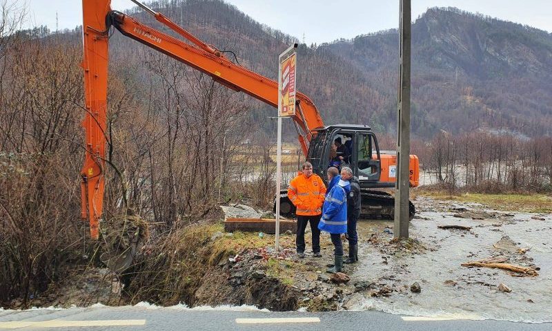 Cotele de pericol pe râurile Motru și Lotru sunt în scădere!