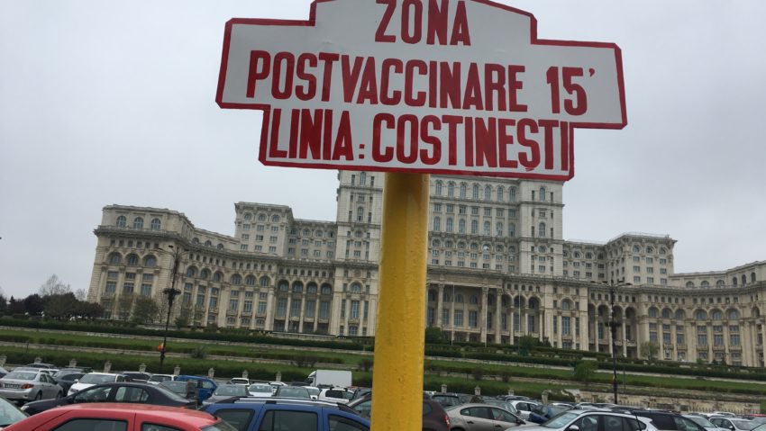 Gheorghiţă: În Bucureşti se doreşte înfiinţarea mai multor centre de tip drive-through