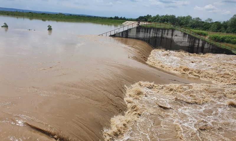Vârful maxim al viiturii de pe Crișul Negru se află la stația hidrometrică Talpoș!