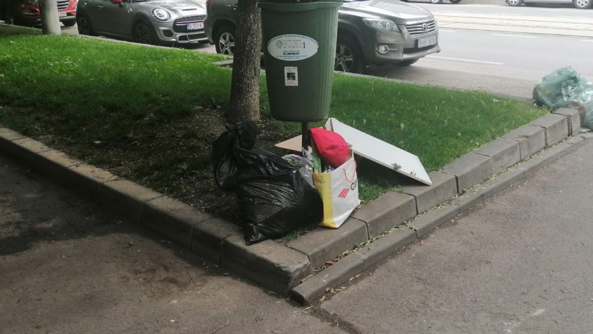 Primăria Sectorului 1 îşi asumă plata directă a sortatorilor de deşeuri