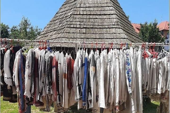 „Târgul Piaţa Ţărănească şi Meşter(Eşti) – Târg de vară până-n seară” la Muzeul Național al Țăranului Român!
