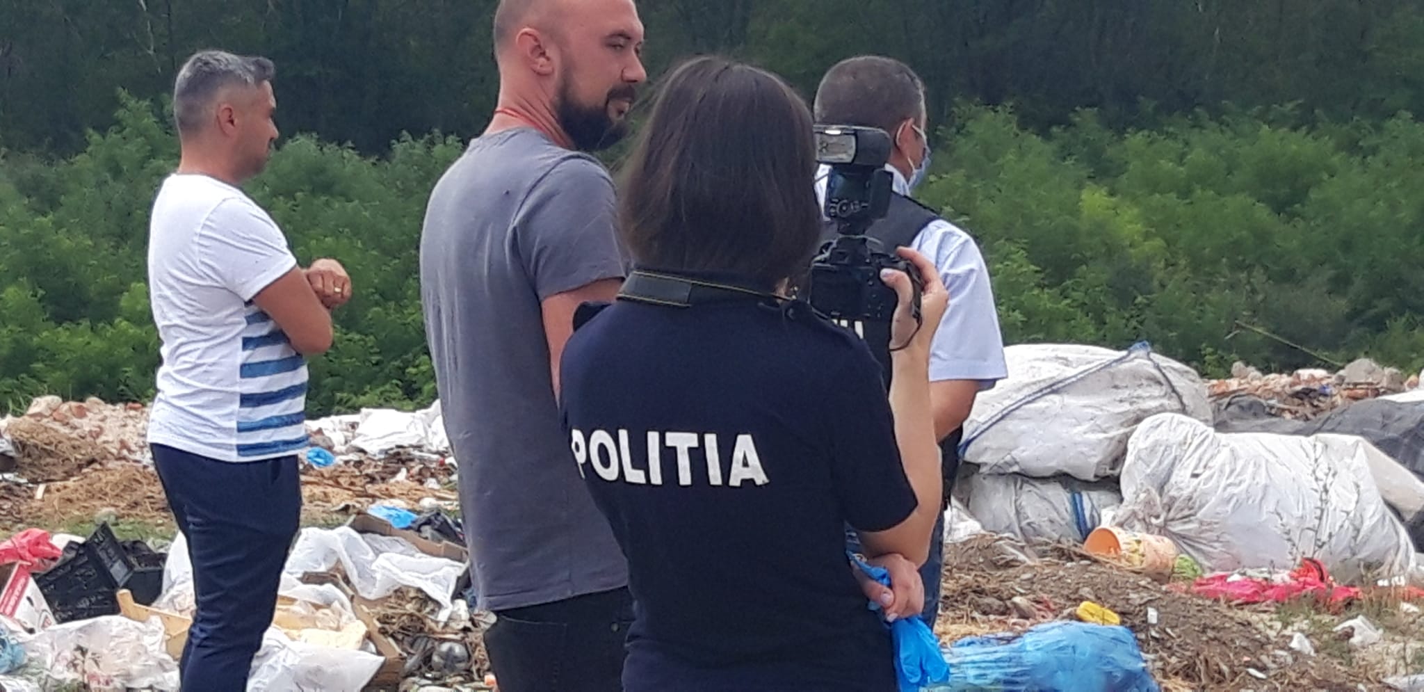 Descinderi la persoane acuzate că aruncau în spaţii publice deşeuri din construcţii