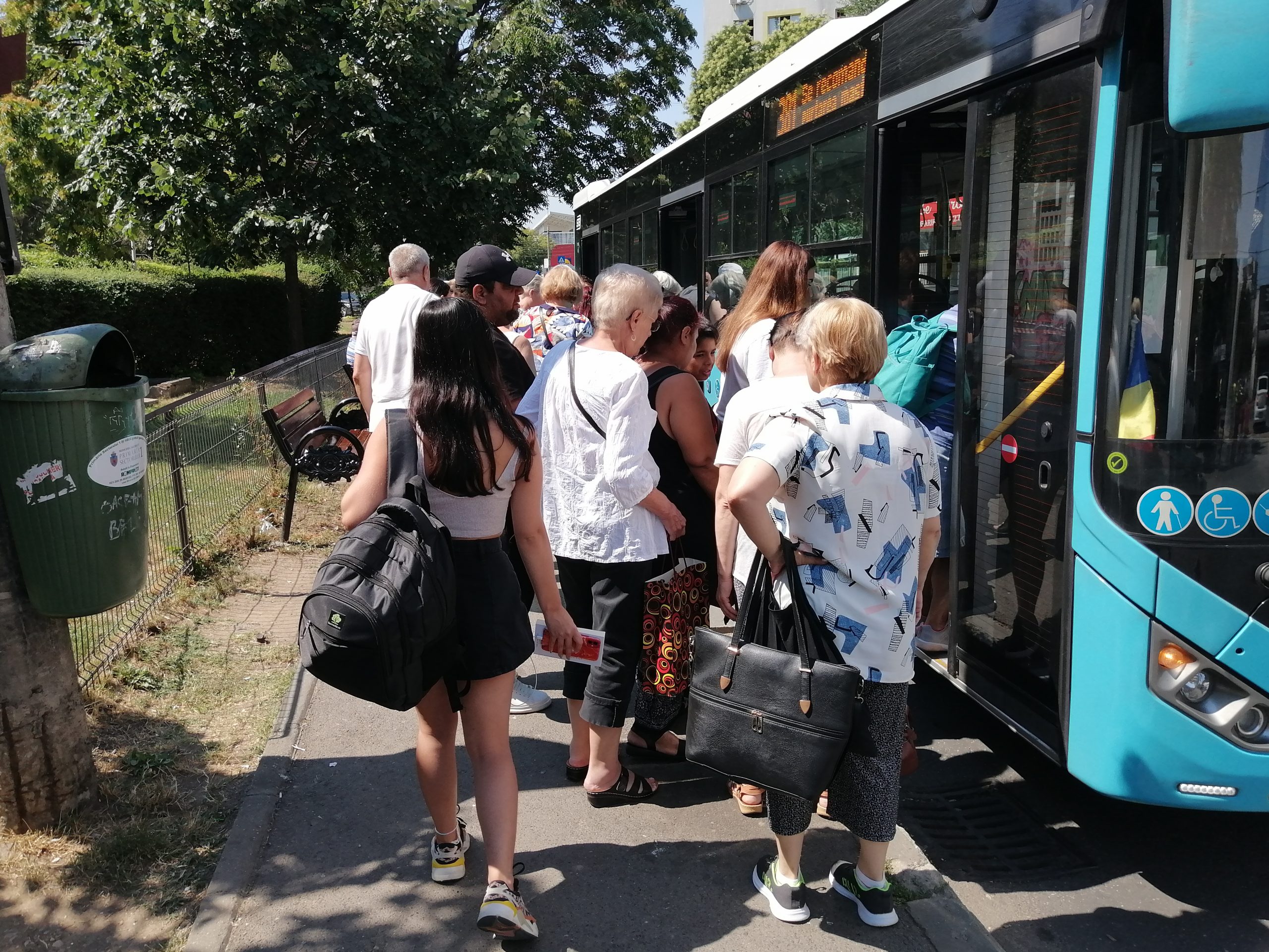 Trei linii STB vor fi deviate pentru desfășurarea „West Side Flower Fest” din sectorul 6!