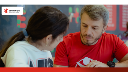 Un copil român din 10 are cel puţin un părinte plecat peste hotare