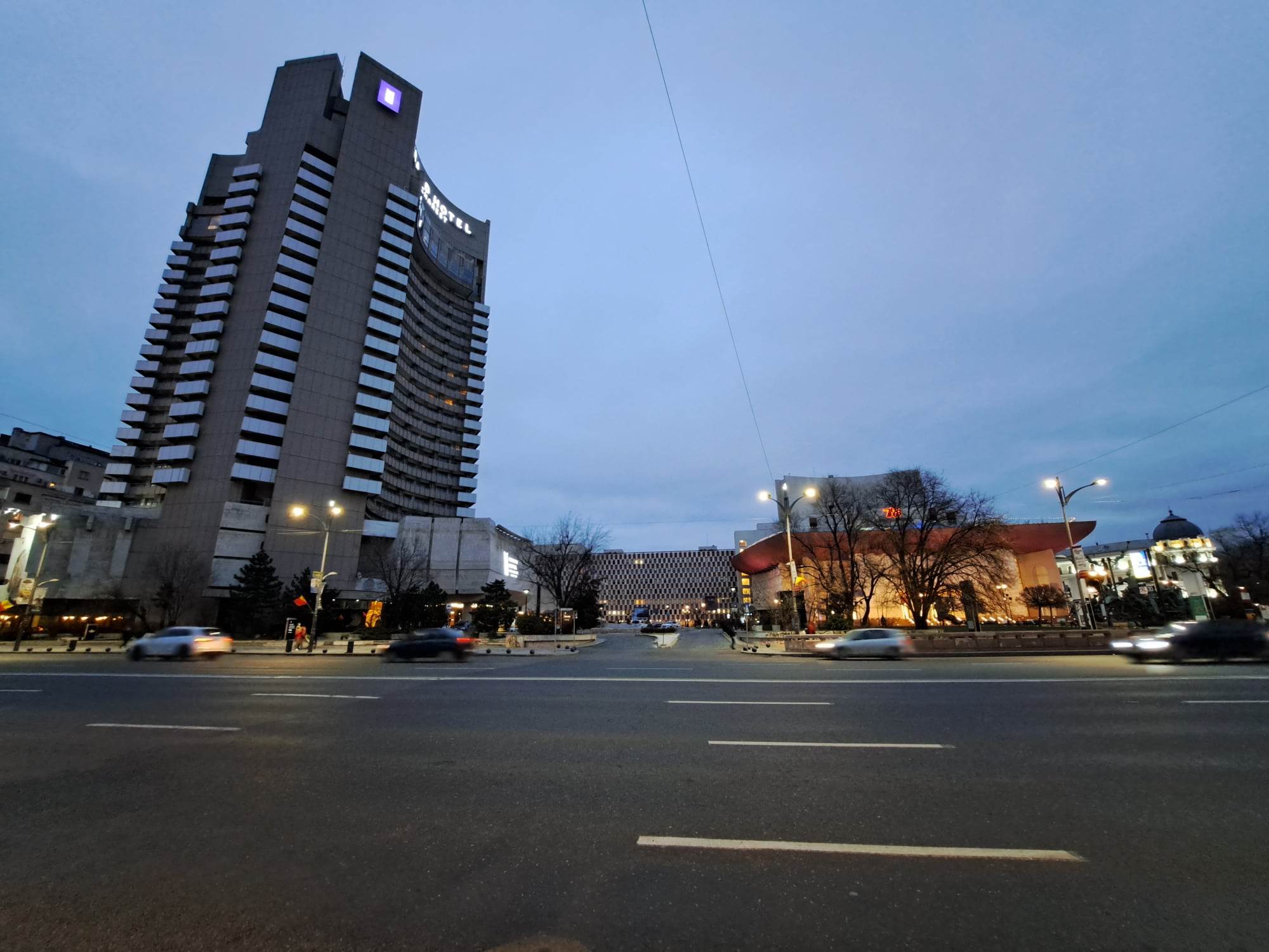 Miercuri, vreme frumoasã şi caldã