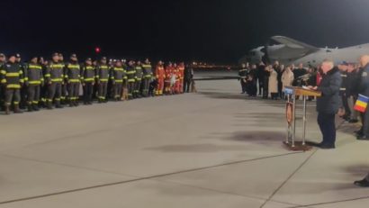 O parte din salvatorii români trimişi în Turcia s-au întors în ţară