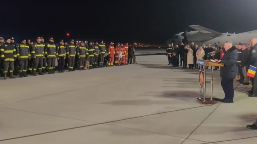 O parte din salvatorii români trimişi în Turcia s-au întors în ţară