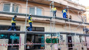 Consolidarea clădirilor cu risc seismic – 14 şantiere în lucru, iar pentru trei a fost convocată recepţia