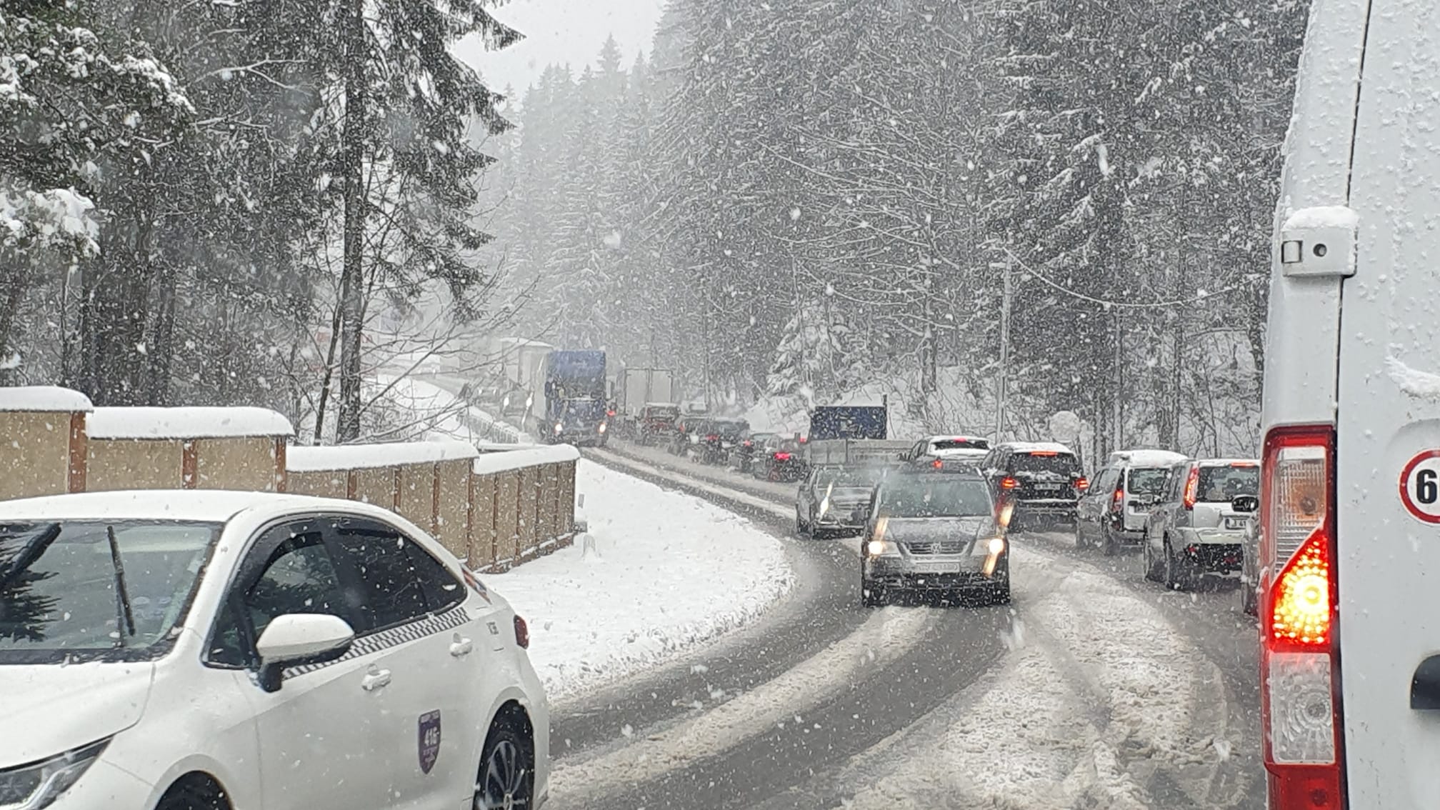 Trafic intens pe Valea Prahovei