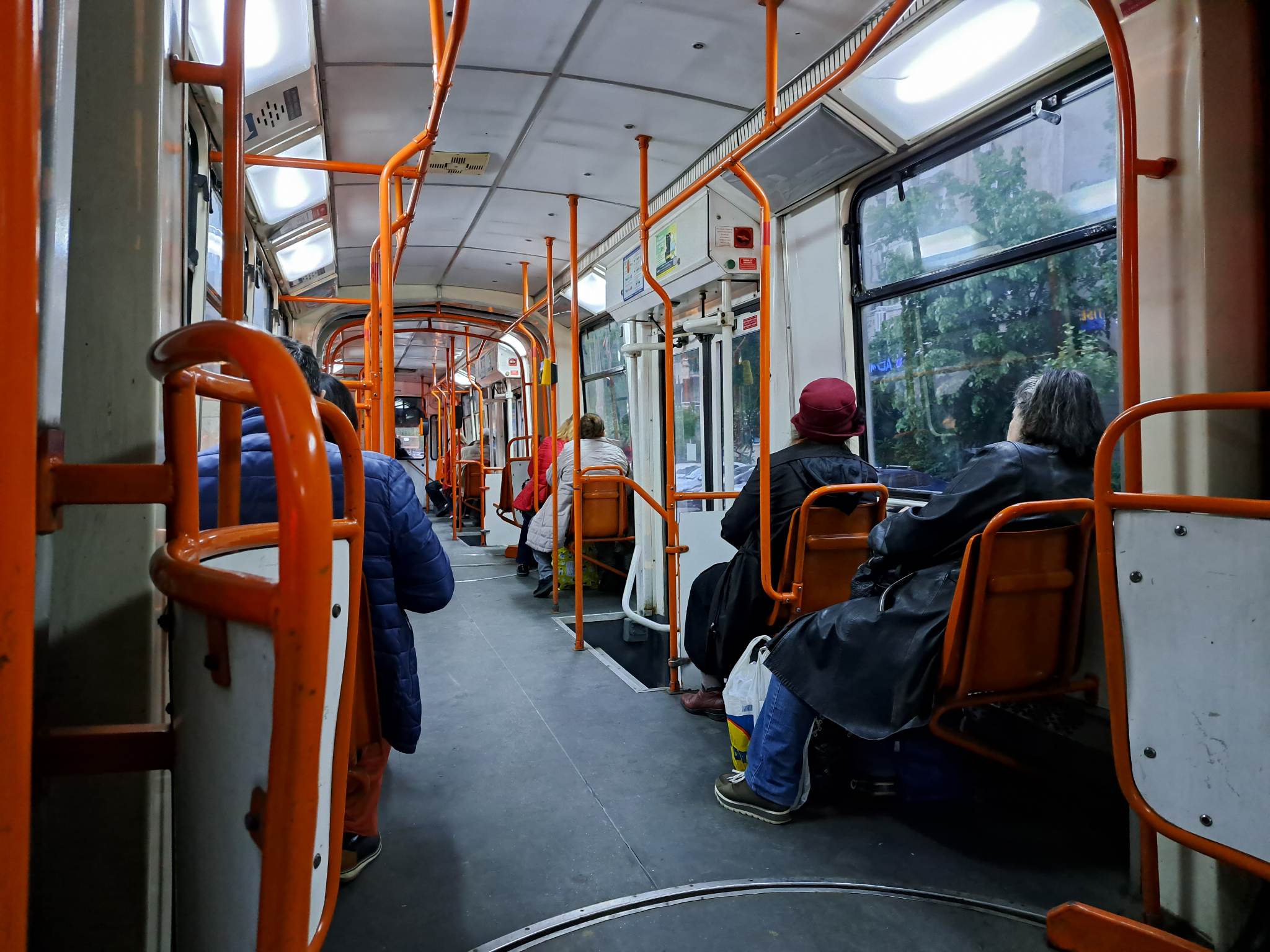 Bujduveanu: O creştere a preţului biletelor pentru călătoriile cu transportul în comun nu este oportună