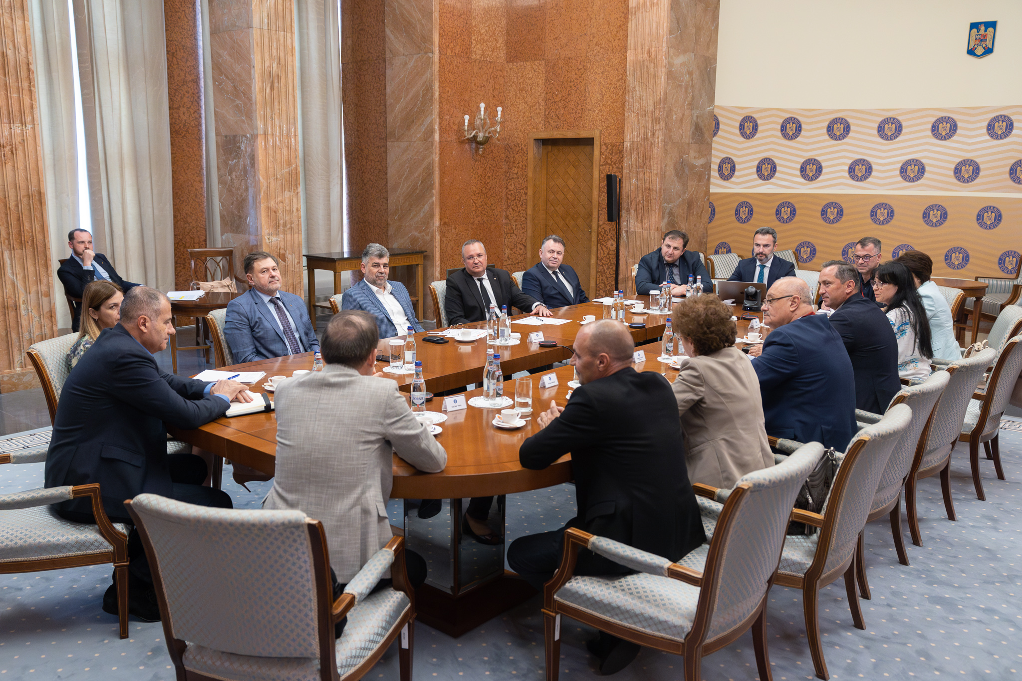 Salariile profesorilor vor fi majorate de mâine prin OUG