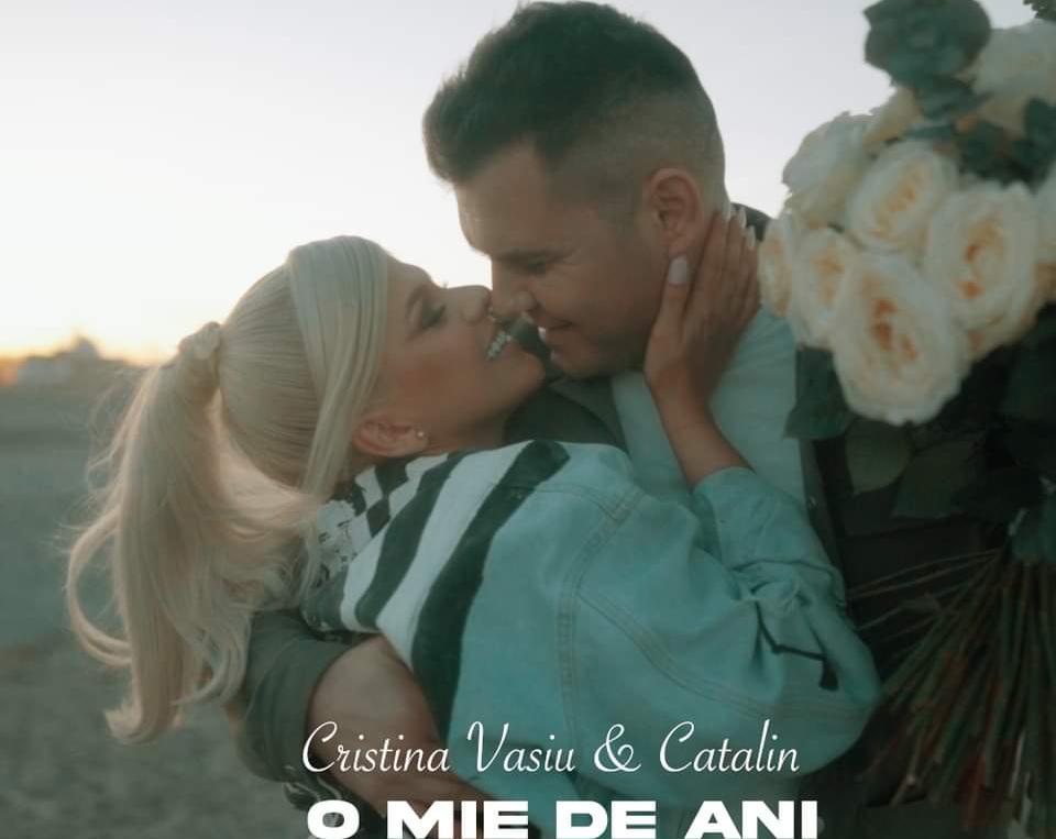 Cristina Vasiu lansează „O mie de ani” 