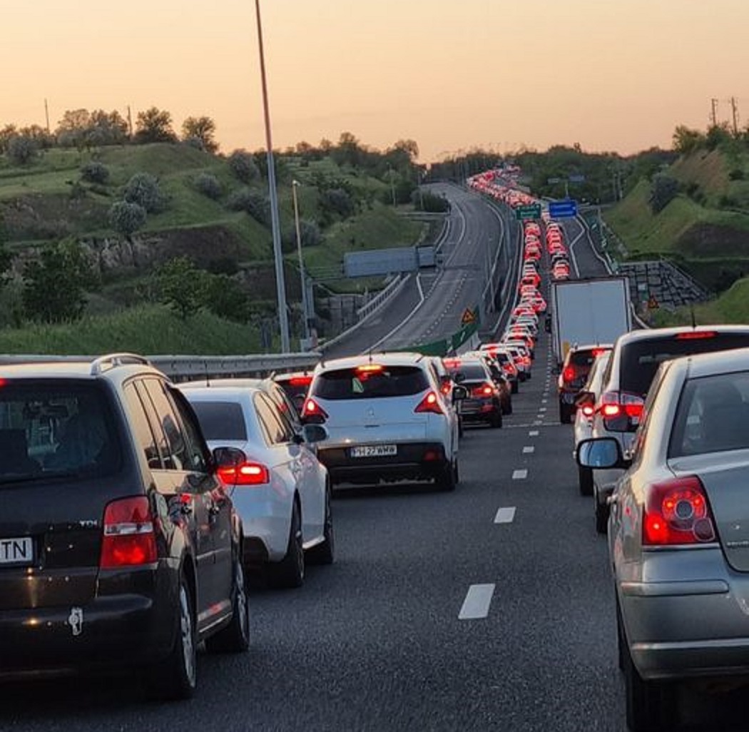 Circulaţie deviată pe A2, sensul Bucureşti-Constanţa, luni, între orele 12:00 şi 22:00