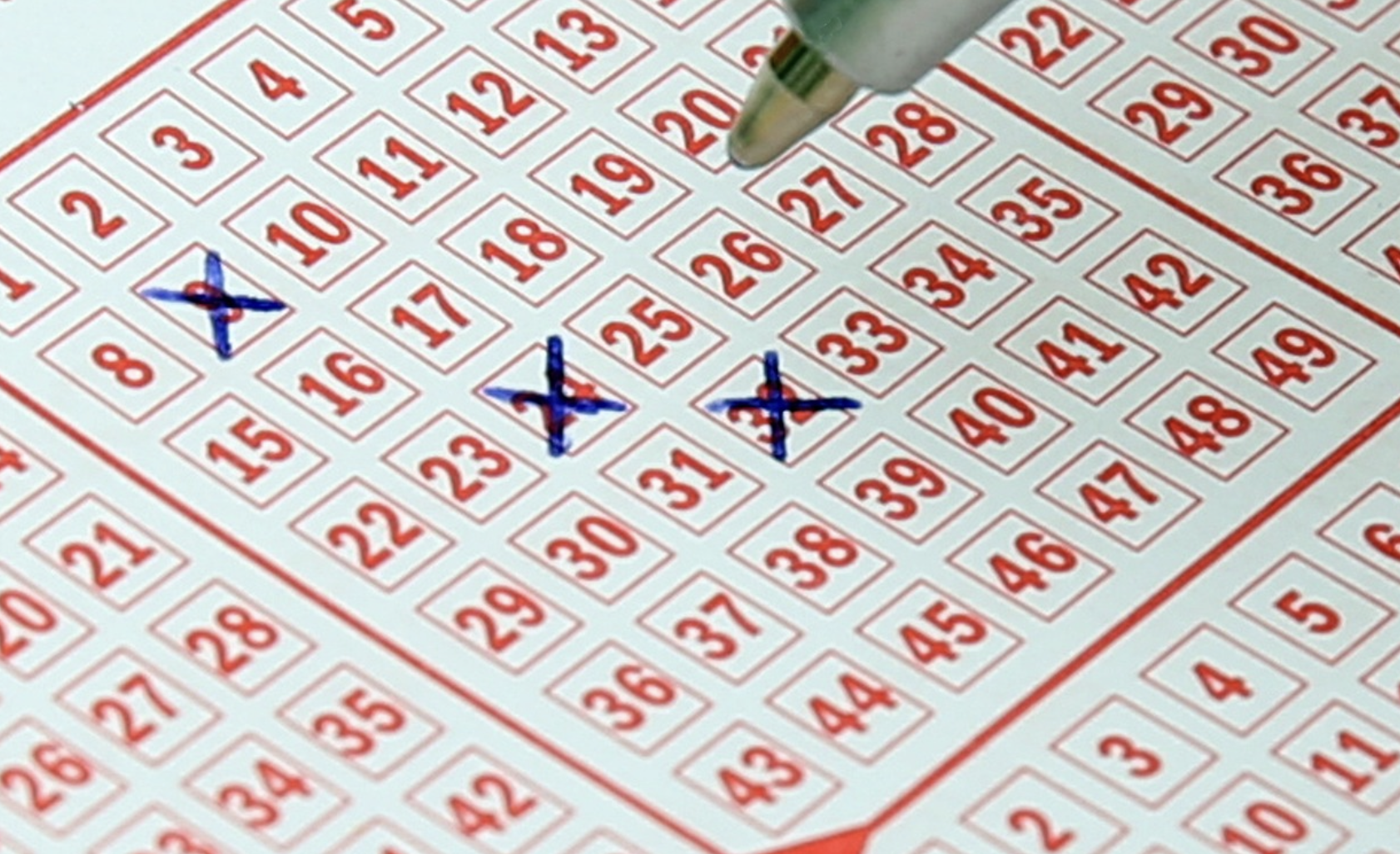 A fost câștigat cel mai mare premiu din istoria Loto 6/49, de peste 10 milioane de euro