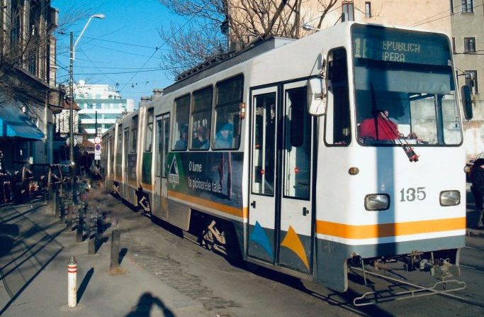 De mâine, tramvaiele liniilor 11 și 44 revin pe Calea Giulești