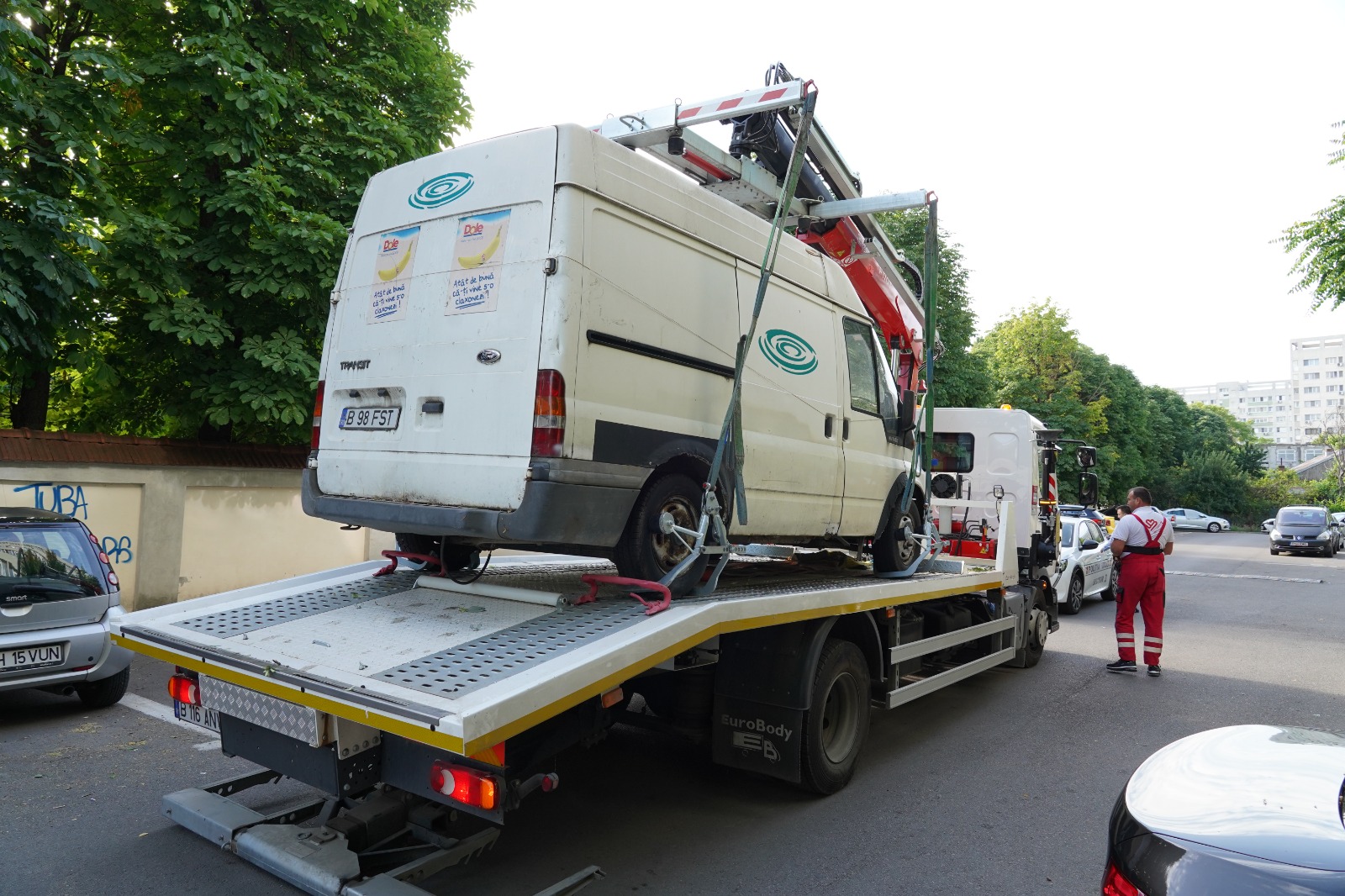 Sector 3: Peste 1.500 de maşini parcate neregulamentar au fost ridicate în primele şase luni ale anului