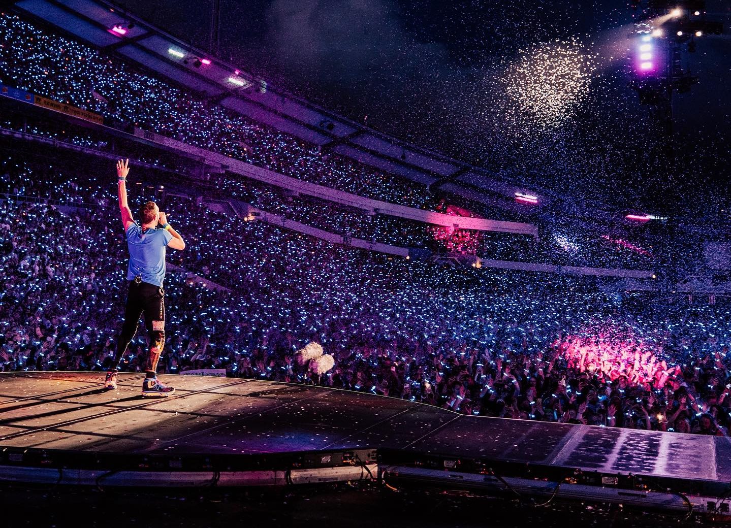 Atenție! Biletele pentru concertul Coldplay se vând pe piața neagră la prețuri mult mai mari decât cele oficiale!