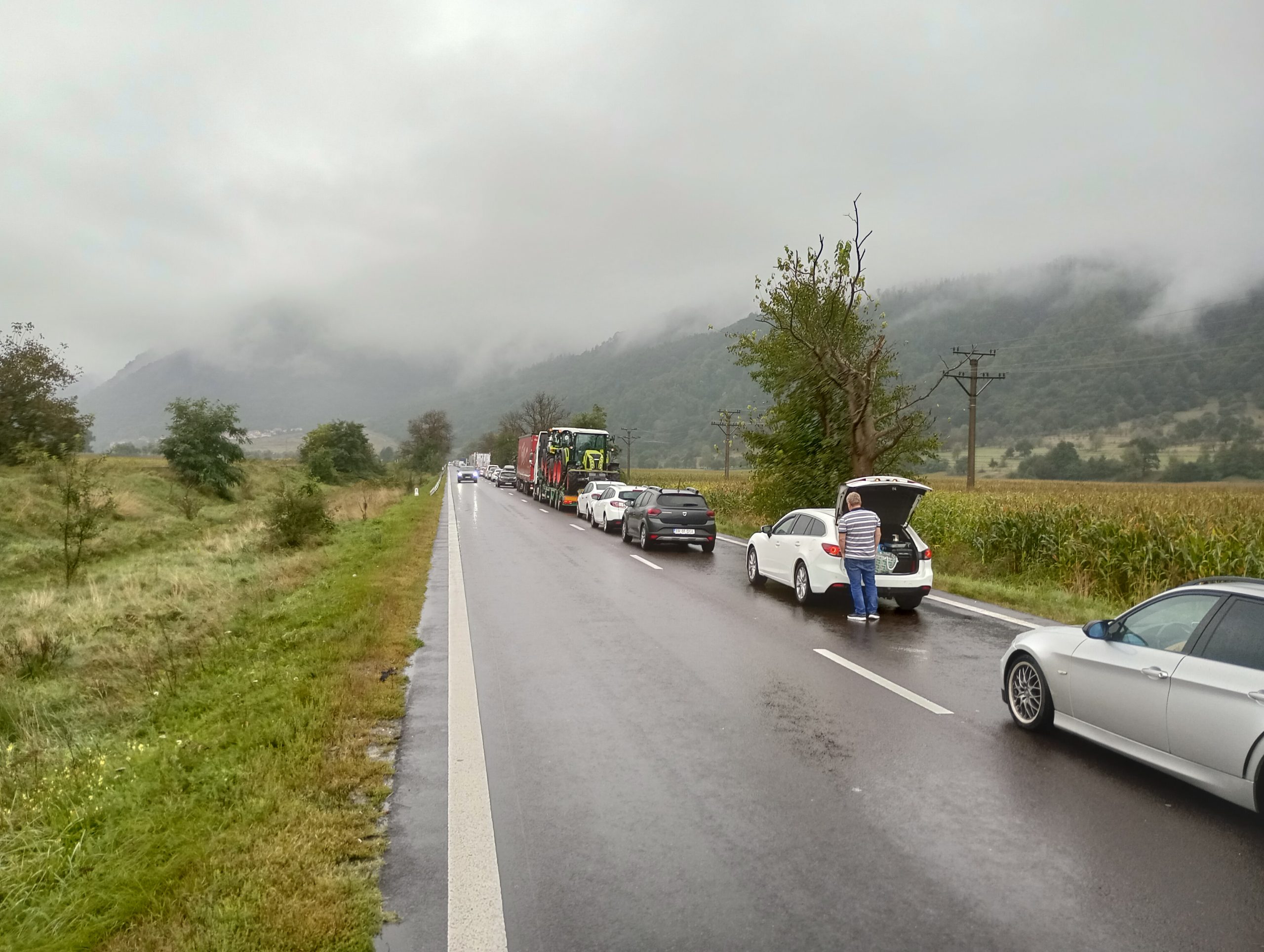 Update: O cisterna cu GPL si un TIR s-au ciocnit pe DN7