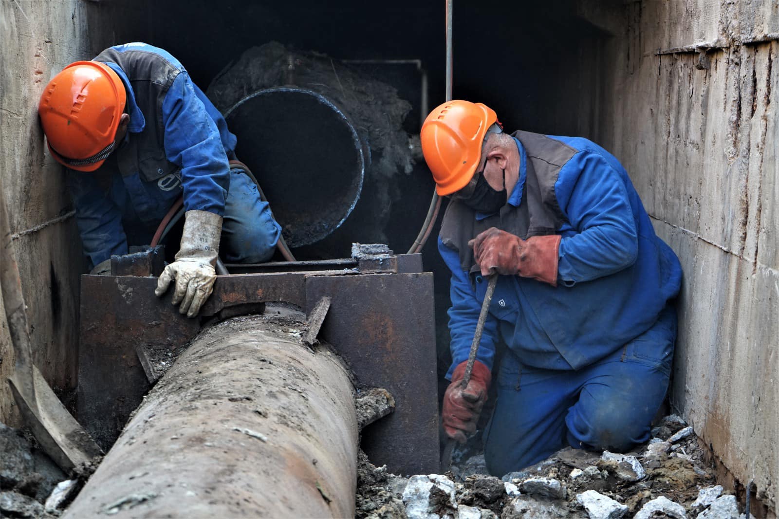 Au început lucrările de schimbare a conductelor vechi de pe bulevardul Timişoara