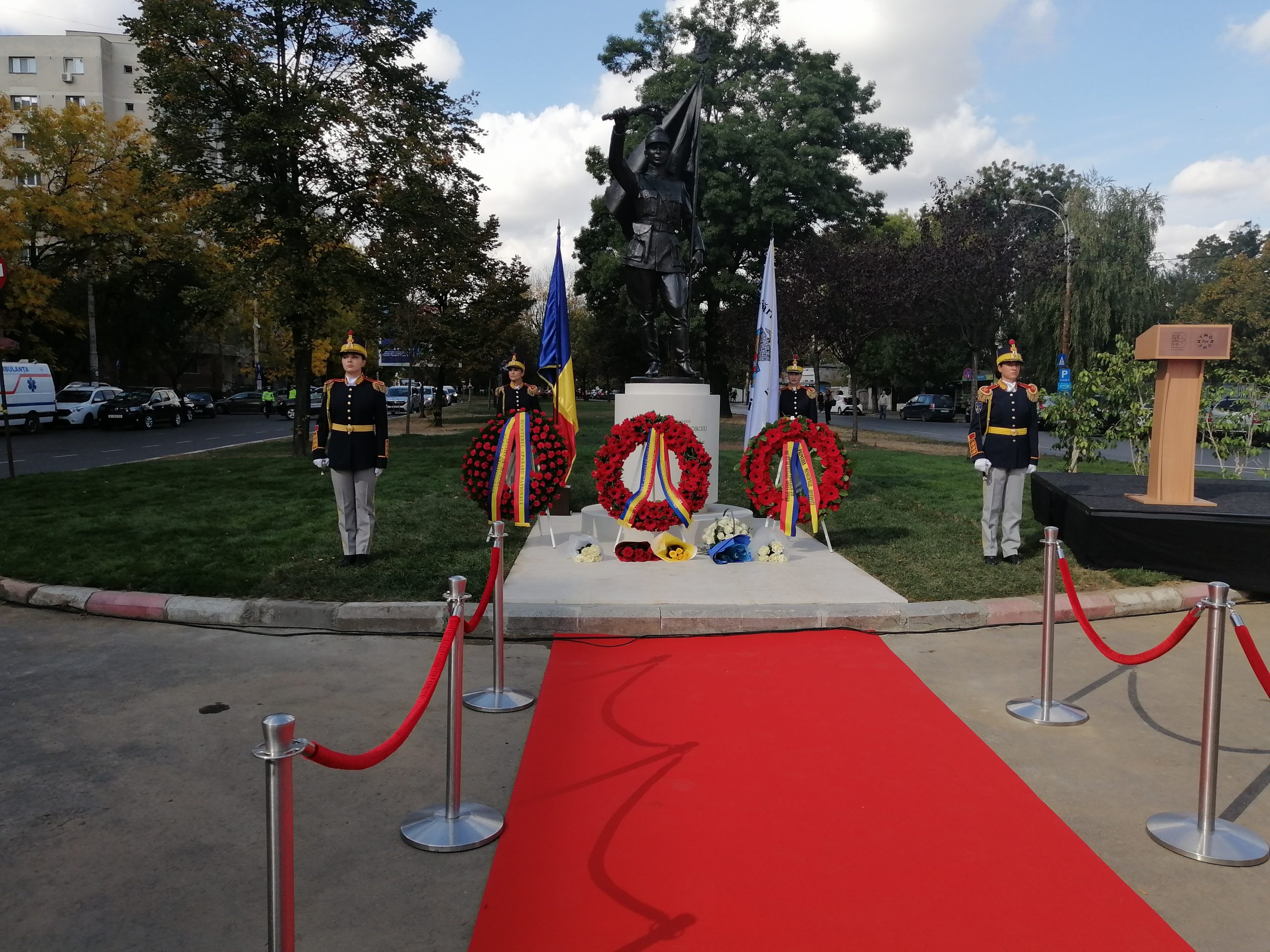 Avem o nouă statuie în București!