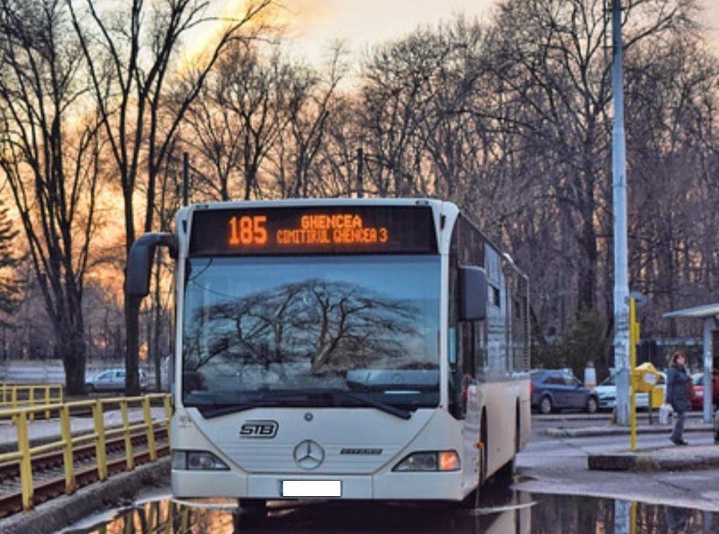 Autobuzele liniei 185 funcționează pe un traseu modificat