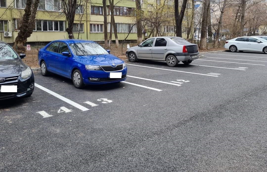 PS3: Șoferii cu loc de parcare de reședință sunt rugati să își mute mașinile, miercuri!