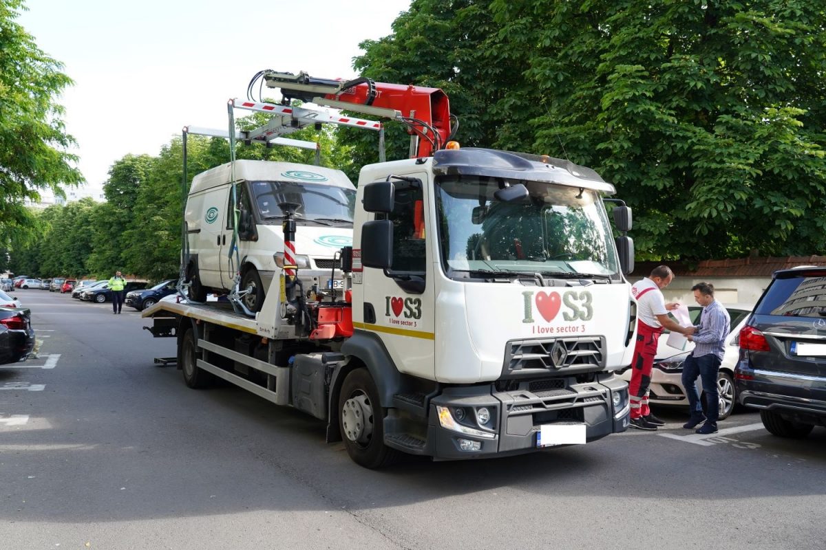 Peste 3000 de mașini au fost ridicate în Sectorul 3