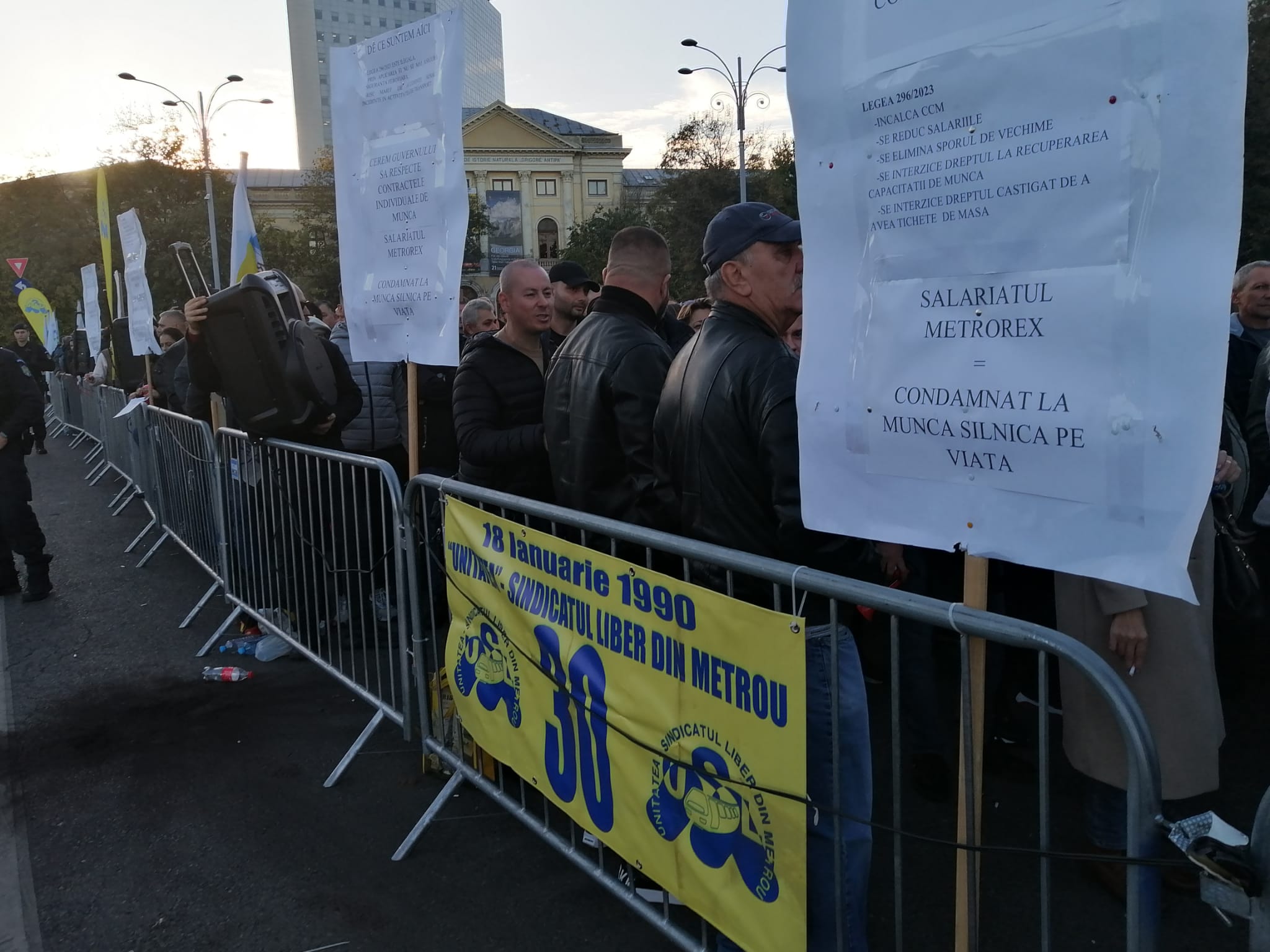 Salariații de la Metrou își cer bonurile înapoi!