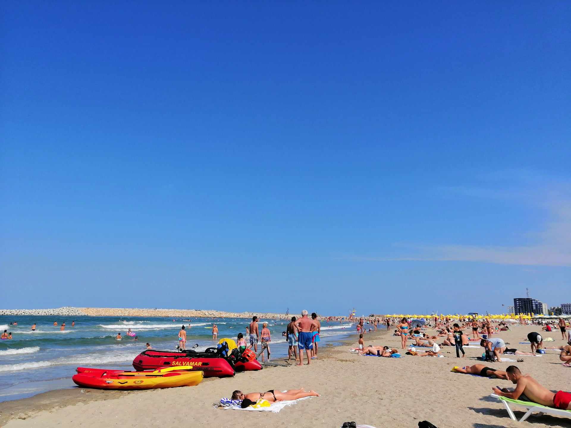 Update: Atac armat pe plaja