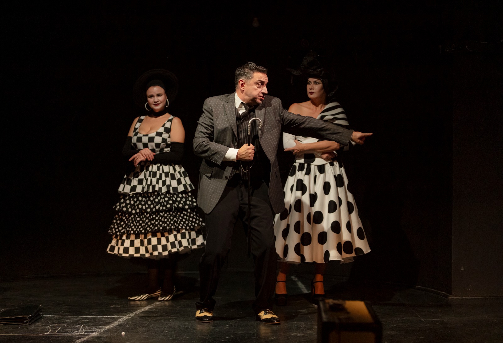 „Nu sunt Turnul Eiffel”, premieră la Teatrul de Comedie