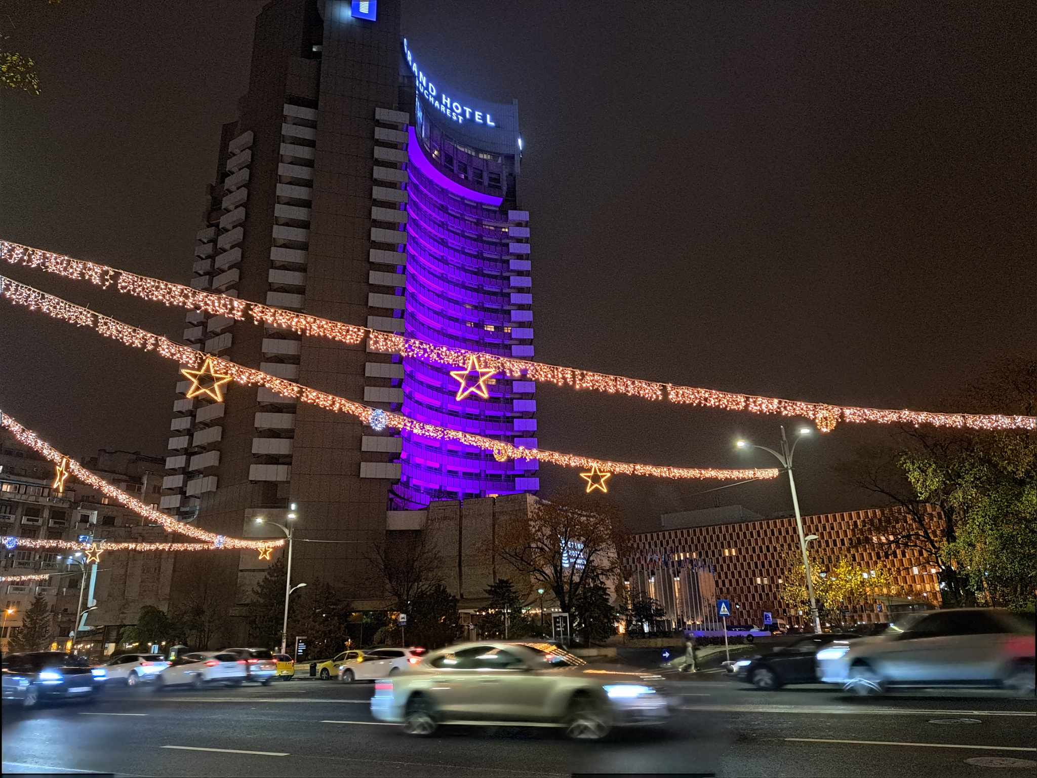 Intensificări ale vântului în Capitală, până duminică dimineaţa