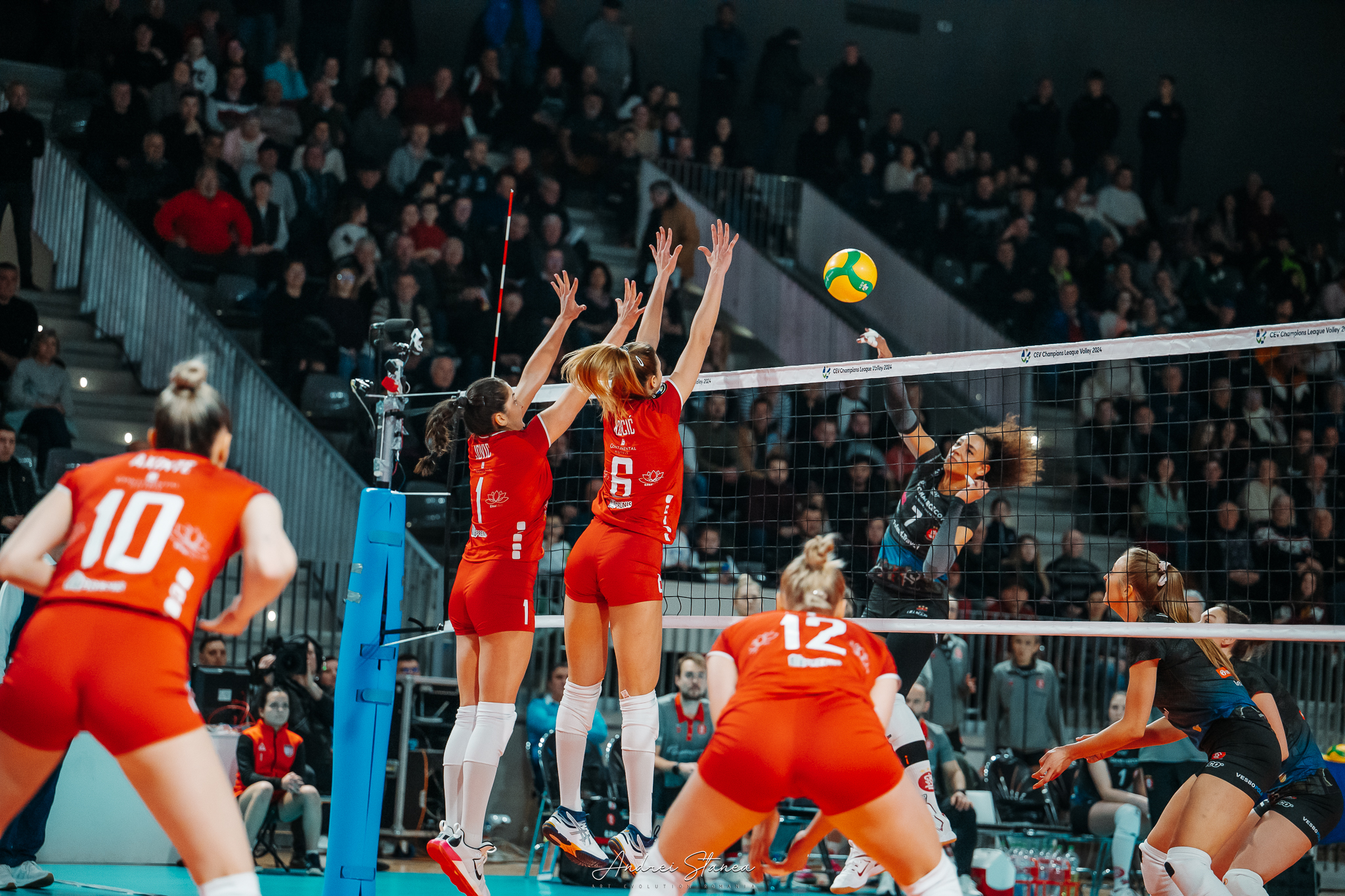 Volei feminin: CSM Volei Alba Blaj, învinsă acasă de LKS Lodz, în Liga Campionilor