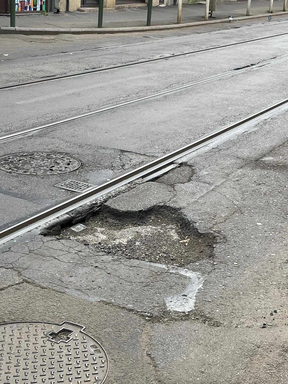 București, capitala gropilor