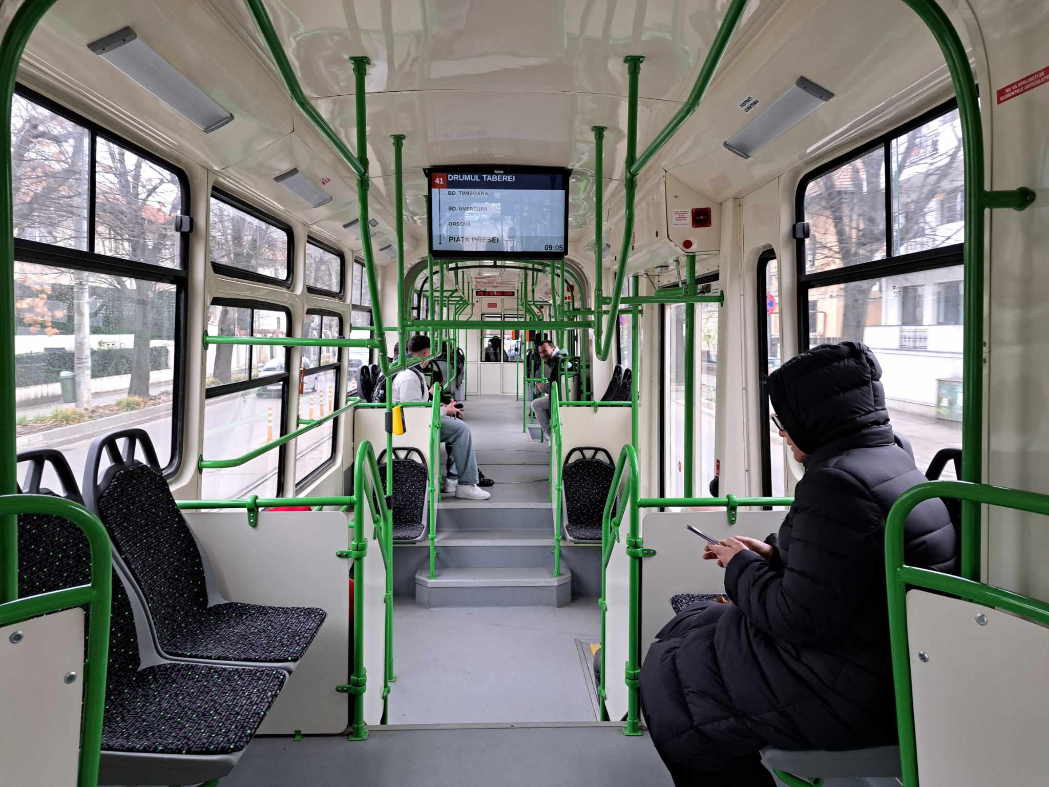 Nicuşor Dan, după accidentul în care a fost implicat un tramvai: Şoferii şi vatmanii – verificaţi medical semestrial