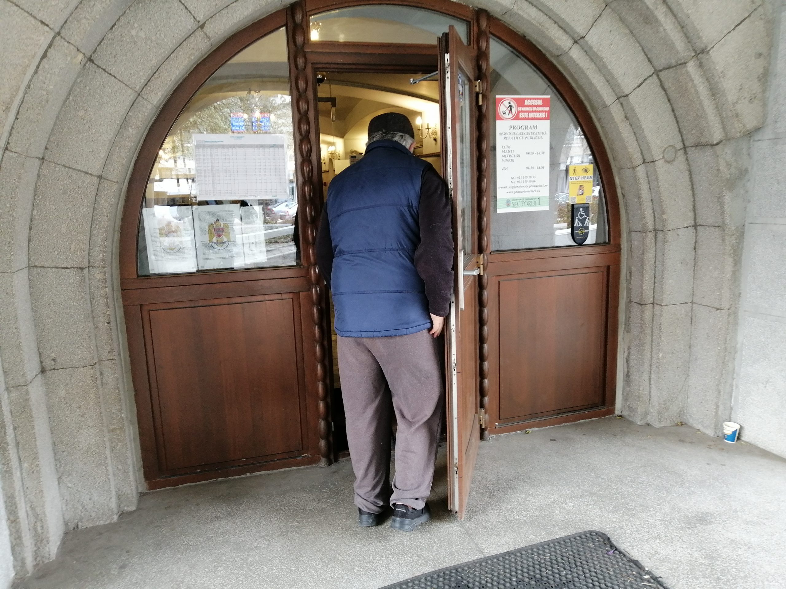 NU s-a închis Primăria Sectorului 1!