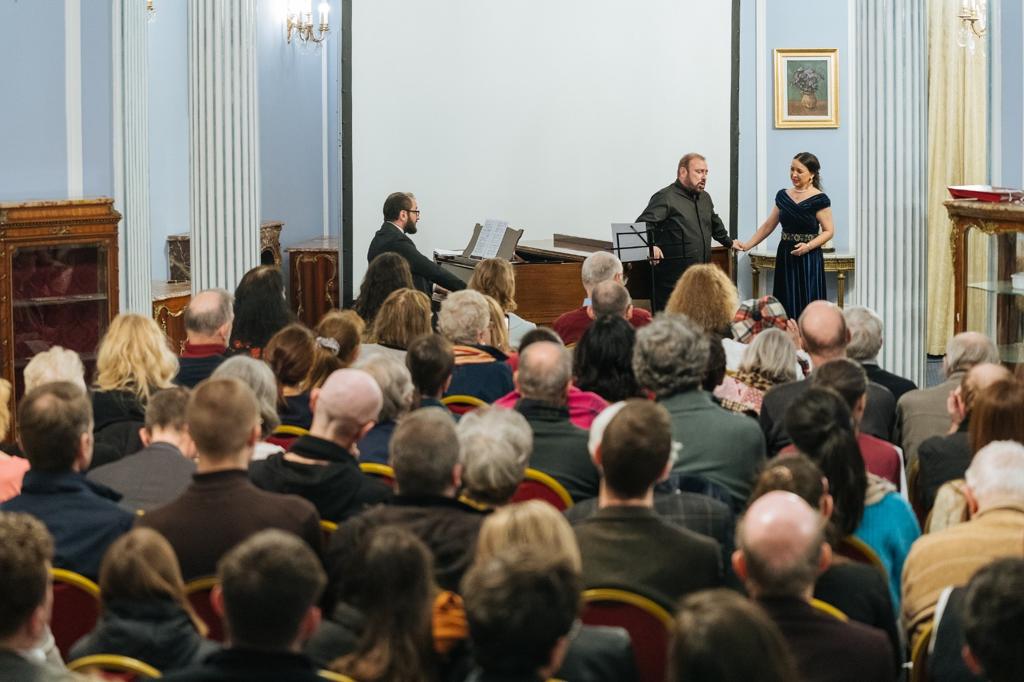 Bucharest Opera Festival 2024, lansat la Londra cu un recital de succes susținut de Marta Sandu Ofrim și Daniel Magdal, pe scena ICR Londra