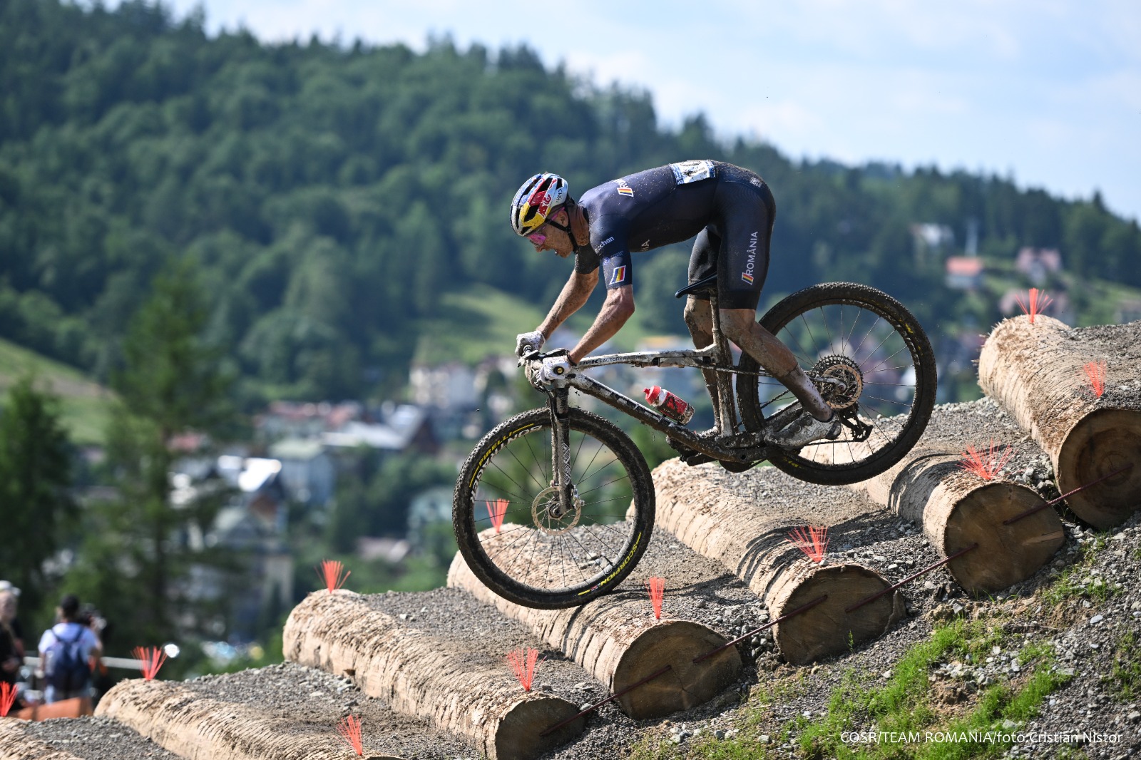 România participă cu 27 de sportivi la Europenele de mountain bike de la Cheile Grădiştei