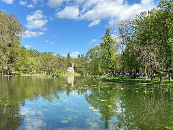 Cercul de fotografie de la „I.L. Caragiale” – orașul văzut prin ochii vârstnicilor din Sectorul 6