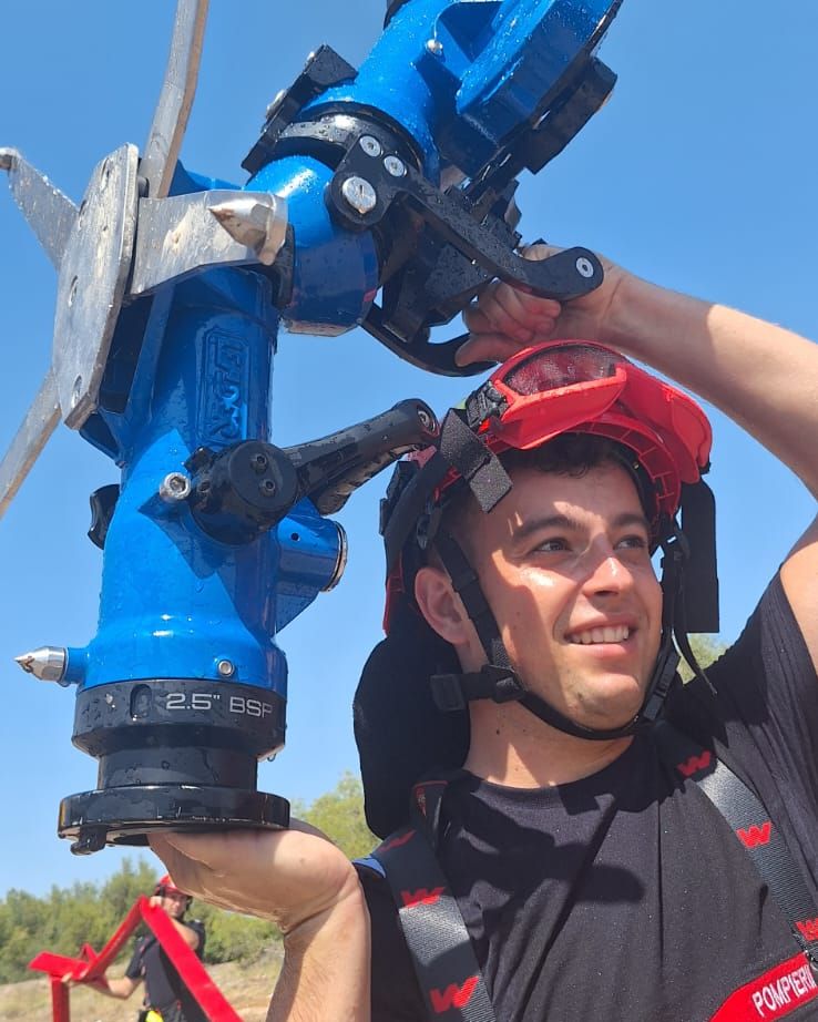 IGSU: Pompierii români trimişi în Franţa au făcut exerciţii de pregătire pentru intervenţii la incendii de pădure