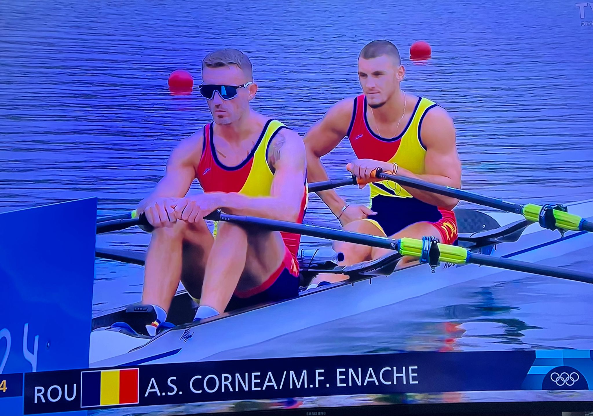 Florian Enache şi Andrei Cornea s-au calificat în semifinalele probei de dublu vâsle masculin