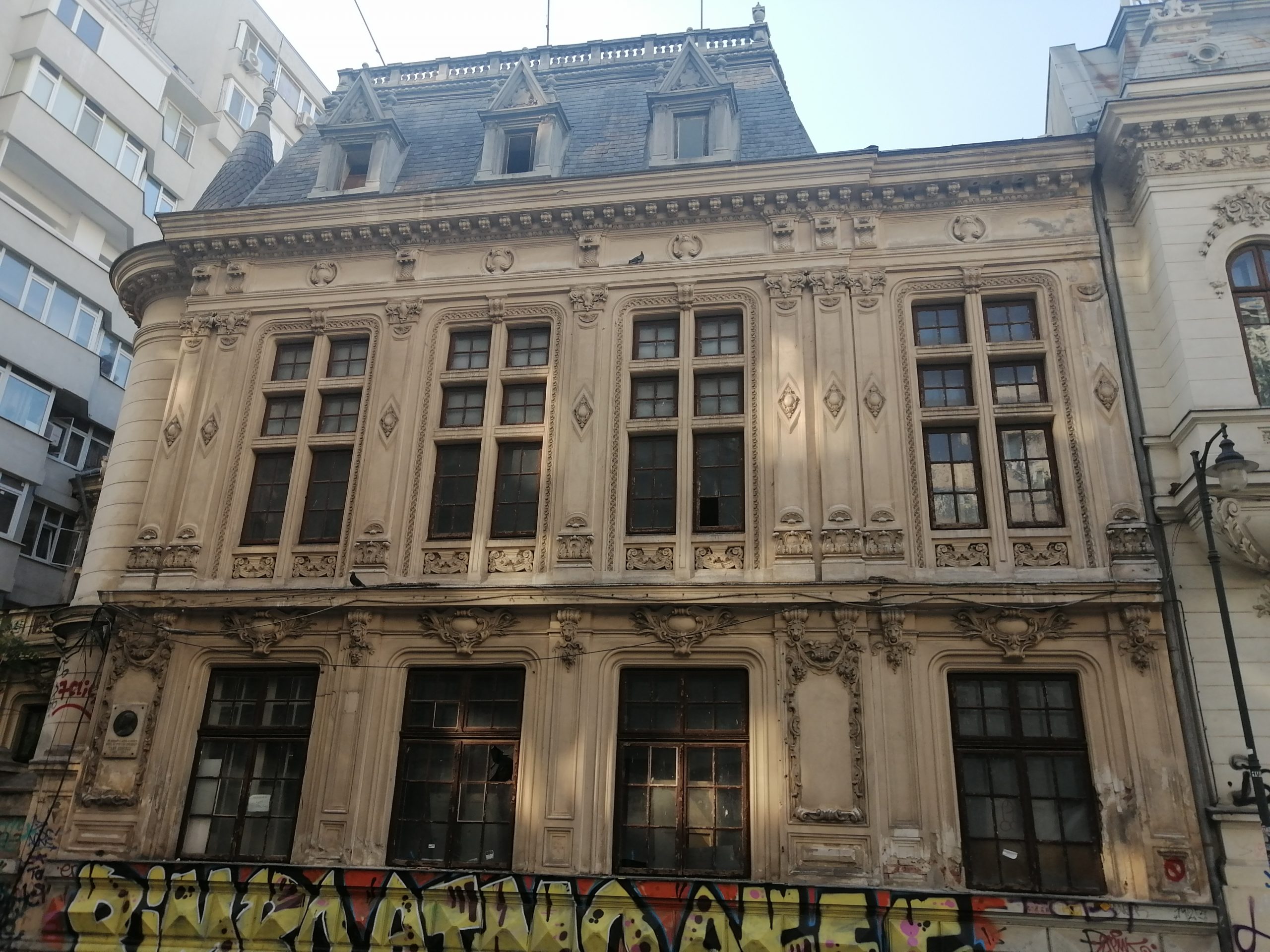 Scurta istorie: Casa Take Ionescu, marire si decadere!