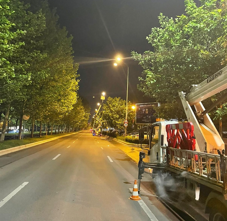 Becuri economice pe străzile Capitalei!