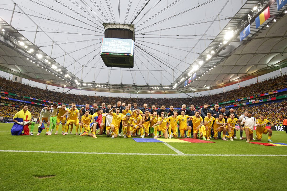 Echipa națională de fotbal a României a fost întâmpinată de suporteri la întoarcerea de la EURO 2024