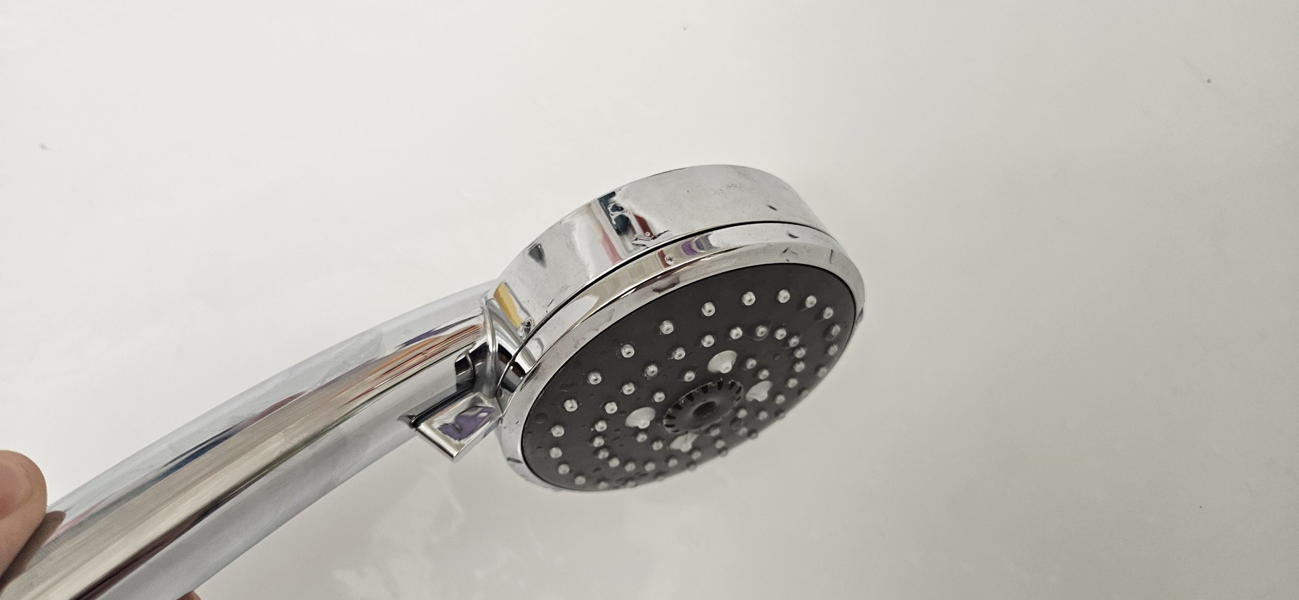 Lucrările de reparații la rețeaua termică afectează sute de blocuri din Capitală