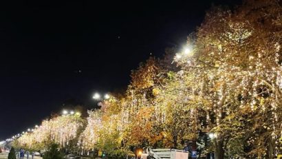 Luminițele de Crăciun se aprind weekendul viitor, în Capitală