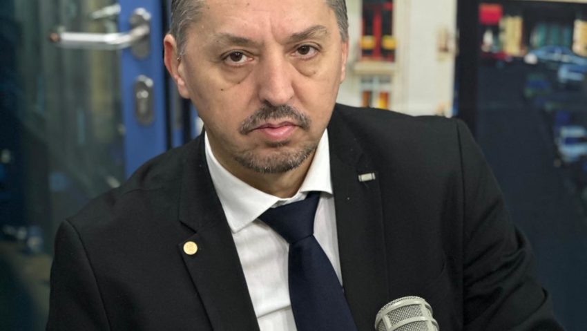 Vor fi reluate studiile în programele de licenţă cu dublă specializare în anul universitar 2025-2026