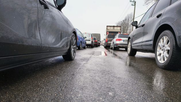 Trafic intens pe principalele autostrăzi și drumuri naționale din țară