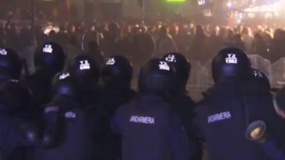 Peste 500 de persoane au fost legitimate după protestul de aseară din Centrul Vechi