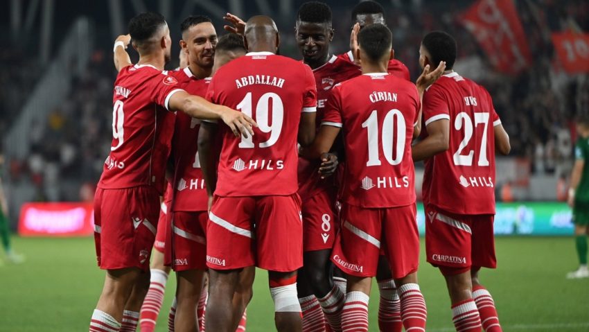 Victorie pentru Dinamo București în duelul cu FC Hermannstadt la ultimul meci din sezonul regulat de pe teren propriu. „Câinii” au strălucit prin Eddy Gnahore și „pășesc” în play-off-ul din Superligă pentru prima dată după o pauză de opt ani